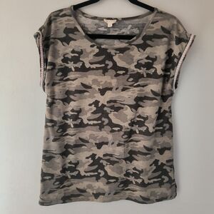 Hem & Thread Camo Small Sleeveless Shirt Size Small